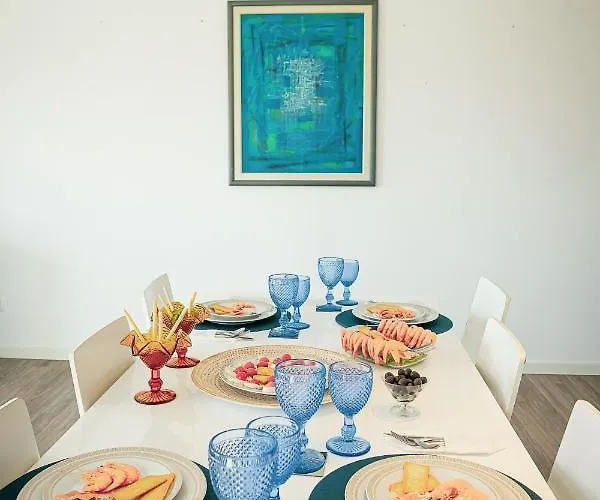 Marlin House Iv Феррел